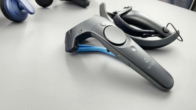 HTC Vive Pro 2 vs Valve Index: Hands-on VR headset comparison смотреть онлайн