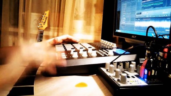 Live looping in FL Studio (AKAI) simple soundtrack