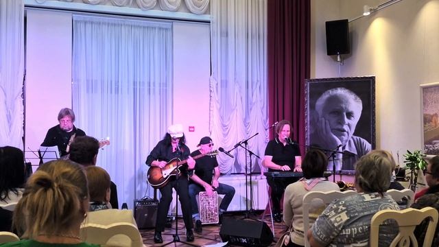 Социальные дистанции - Олег Попков смотреть онлайн