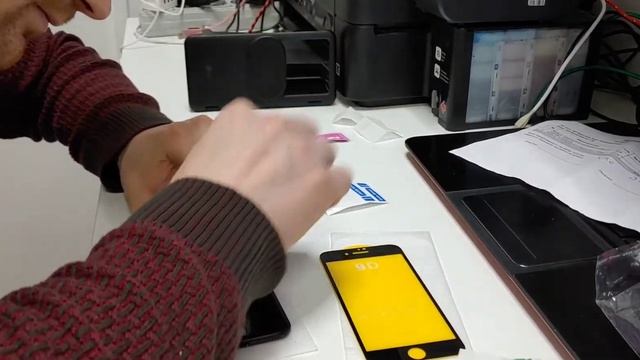 Защити экран Айфона 7 от ударов смотреть онлайн