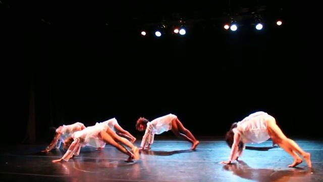 Brugunzumba xinforifola Iaci Lomonaco, Dally Schwarz, Angela Lopes, Adriana Piccolo, Karina Villa смотреть онлайн