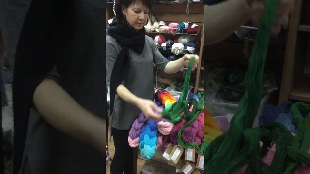 Как устроена пасма Arabelle Shawl от Skeino смотреть онлайн