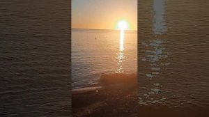романтический закат под звуки саксофона в анапе
