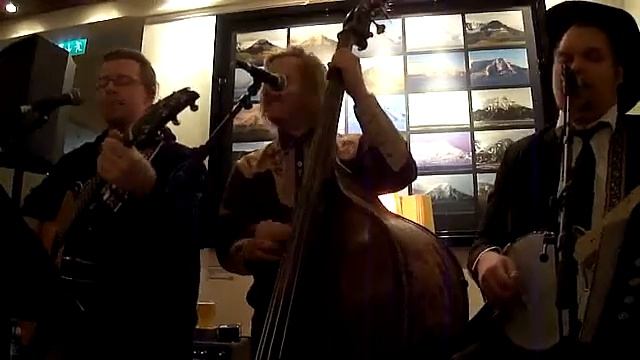 Julegras! - Nine Pound Hammer смотреть онлайн