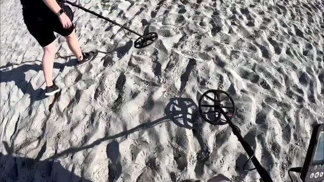 Beach Metal Detecting, Who Knows What This Is? смотреть онлайн