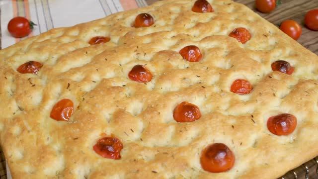 Легкий рецепт теста для фокаччи и пиццы_ Получается всегда! Focaccia bread. смотреть онлайн