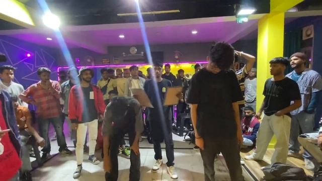 FIGHT WITH YASH POPPER 🤬 | POPPING BATTLE | DAILY VLOG CHALLENGE #DAY52 смотреть онлайн
