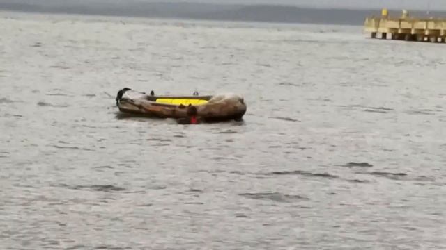SELF RESCUE. How go get back into INTEX SEAHAWK 2 from water смотреть онлайн