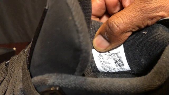 Air Jordan Retro Black Cat 4 real and fake review. Black light test . смотреть онлайн