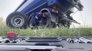 Замена колеса на полуприцепе ТОНАР , в полевых условиях