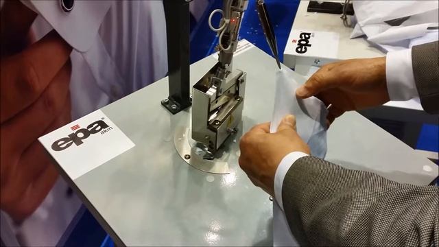 Станок для выворачивания воротничков классических сорочек с поворотным ножом для подрезки уголков смотреть онлайн