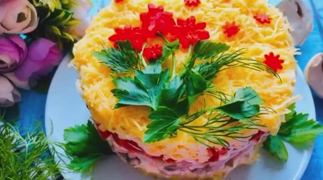 САЛАТ С ВЕТЧИНОЙ И СЫРОМ 🥩🧀 Нежный салат на праздник🍄🟫
