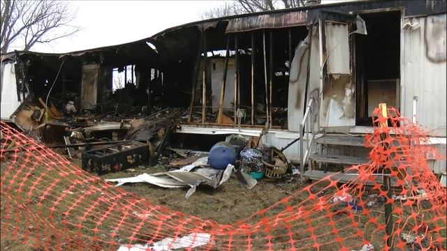 Family of three relatives who died last month in Milan fire hold benefit смотреть онлайн
