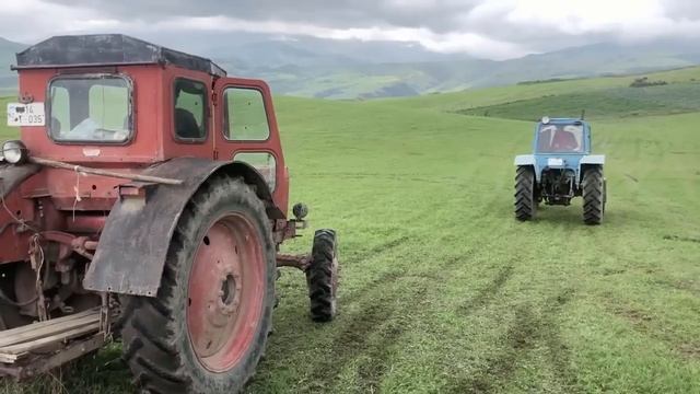 Гонки на тракторах 🚜 | Сравнение мощных тракторов в действии!