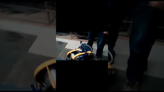 Электрическая лебедка с колесом для вспашки земли смотреть онлайн