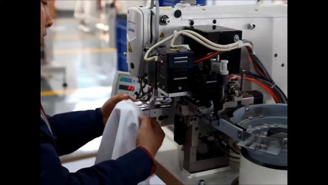 ASK A 1903 Автоматическая машина с бункером для пришивания пуговиц смотреть онлайн