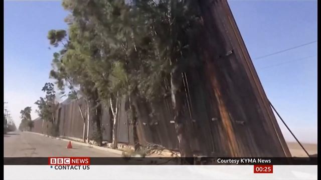 High winds try to blow Trump's (section of) wall down (USA) - BBC News - 31st January 2020 смотреть онлайн