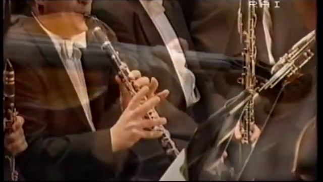 Paul Hindemith Kammermusik n.4 op.36 n.3 3.Satz смотреть онлайн