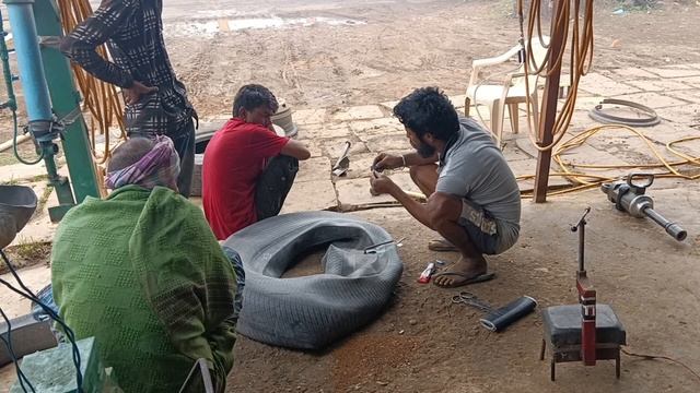 10.0020 tyre puncture repair.jis tube ko koi nahin banata hai usko ham banate hain nal ki ke pass смотреть онлайн