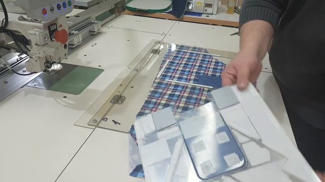 Притачивание накладного трикотажного кармана. смотреть онлайн