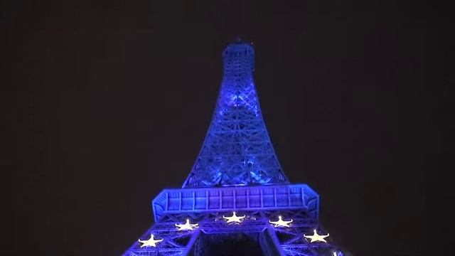 My last night in Paris смотреть онлайн