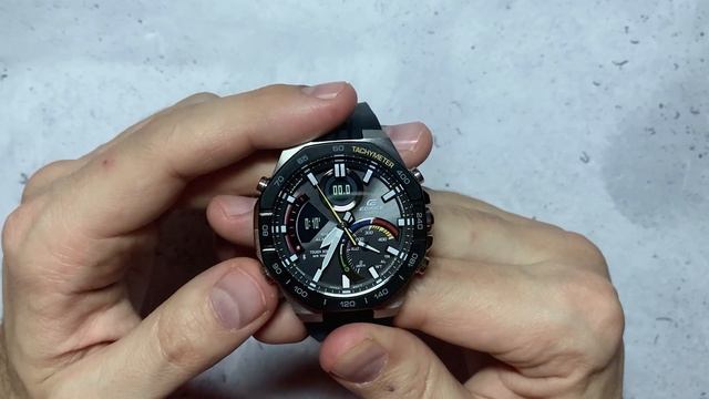 Casio Edifice ECB-950 — почти как G-Shock. Много функций, один октагон смотреть онлайн