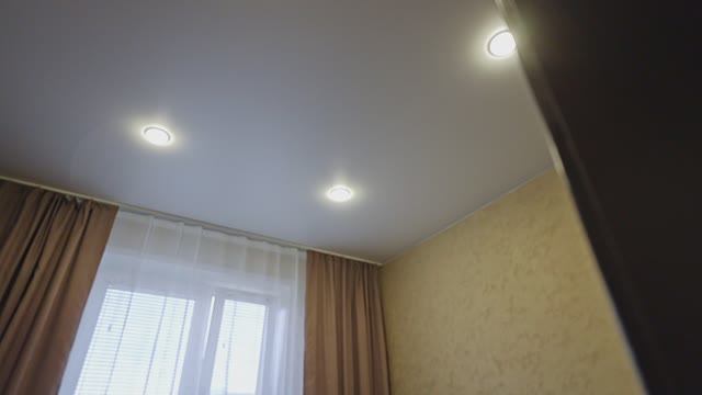 Видео о Махаон. Натяжные потолки_11.2022 смотреть онлайн