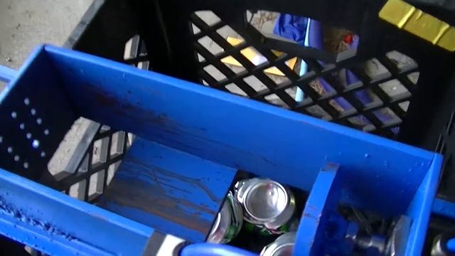 aluminum can crusher смотреть онлайн