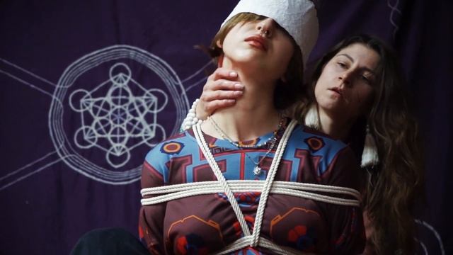 Shibari , шибари