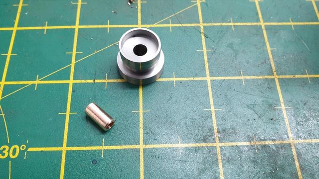 BR 9F Steam Loco 5" Gauge - Part 68 - Lubricator Drive Mechanism Pt 2 смотреть онлайн