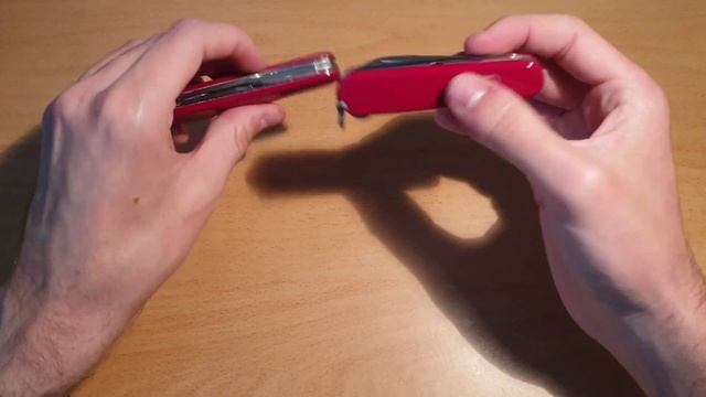 [REVIEW] Victorinox - COMPACT (Swiss Army Knife)