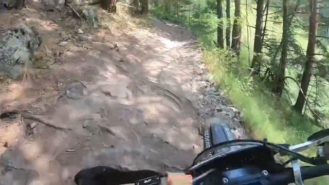 Эндуро на электричке в Архызе. Хардовый подъем на ретранслятор. EcoEnduro.ru смотреть онлайн