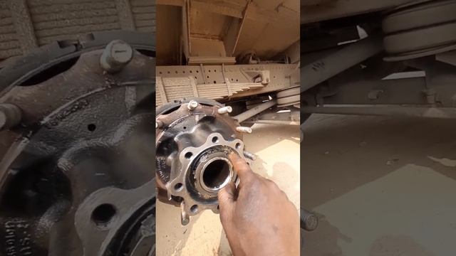 Bharat Benz wheel grease fitting смотреть онлайн