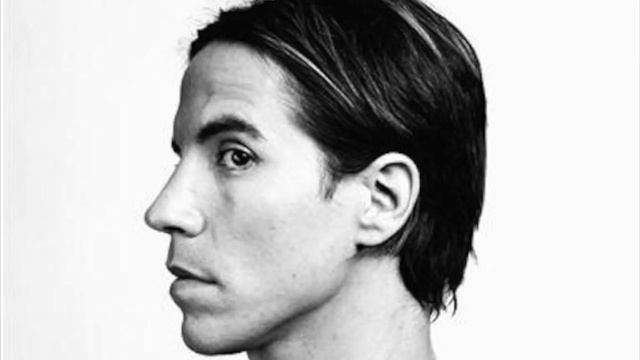 Anthony Kiedis - Girls ft. Tricky & John Frusciante смотреть онлайн