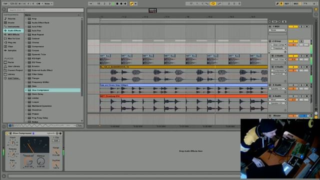 Ableton Live 9 - Using The Glue Compressor On Tech-House Kick & Bass смотреть онлайн