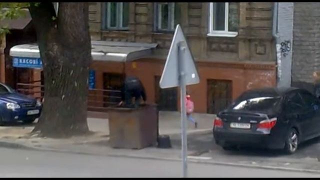 как давить виноград!!! :-) Челентано. смотреть онлайн