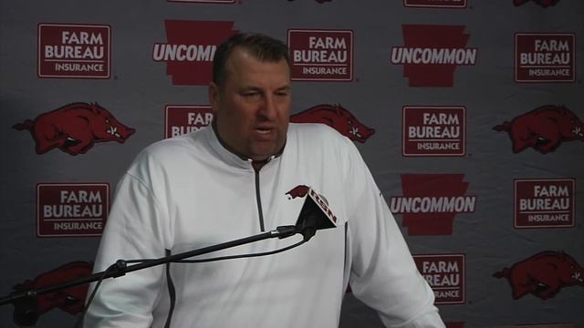 Bret Bielema on their defensive personnel fitting the 3-4 scheme better смотреть онлайн