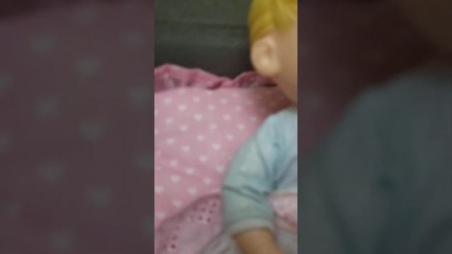 Helena is sick and no shopping | linguage: portuguese смотреть онлайн