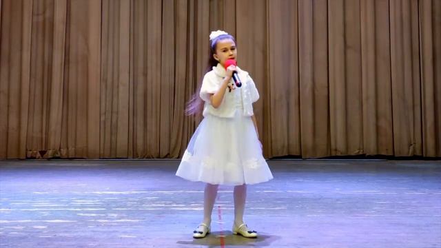 муз. С.Савенкова, сл. Д. Непомнящего - "Котенок". Исп. Таисия Гуртовенко. смотреть онлайн