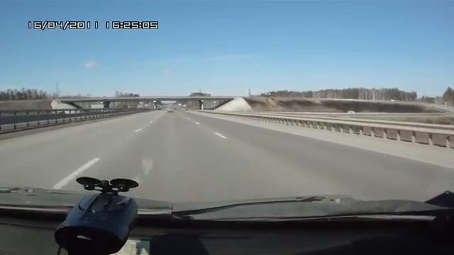 RU775 и тренога вдогон, в режиме сити 570 метров смотреть онлайн