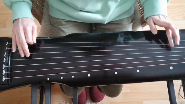 Guqin Lesson / Гуцинь (古琴)/ Упражнение 1: Настройка инструмента вручную.