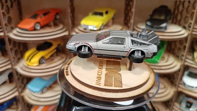 DMC Delorean Hover Mode смотреть онлайн