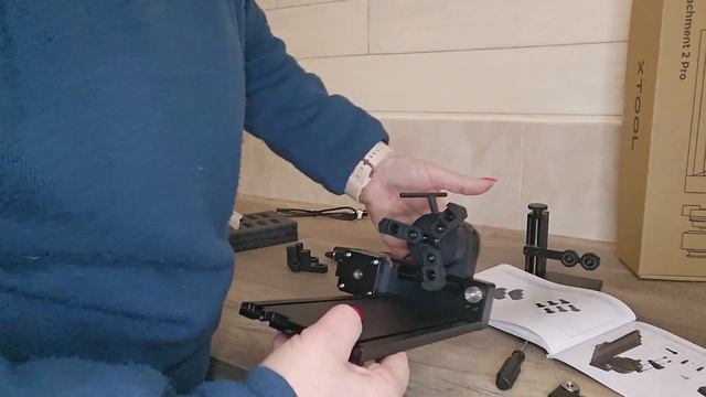 XTOOL RA2 avec mandrin sur M1 : Montage pour mug смотреть онлайн