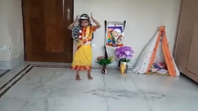 হলুদ গাঁদার ফুল রাঙা পলাশ ফুল. Cover by@Tarishi Pramanik.(4 year old) смотреть онлайн