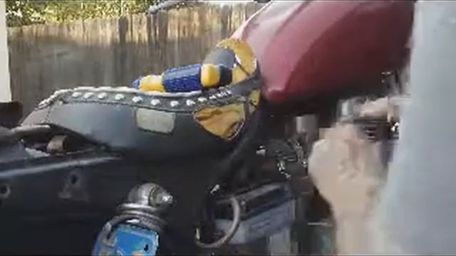 Real Life Bytes - Putting New Air Filters On My 1982 Honda NightHawk - TidBits смотреть онлайн