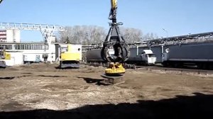 Работа магнитного комплекса на экскаваторе