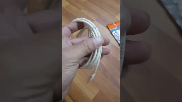 Cáp tín hiệu 3.5 ra 2 đầu RCA смотреть онлайн