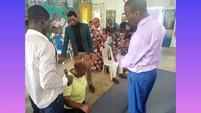 A DEMON TORTURING A DEAR SISTER TRY TO CALL POWER AGAINST THE MAN OF GOD DURING SERVICE. смотреть онлайн