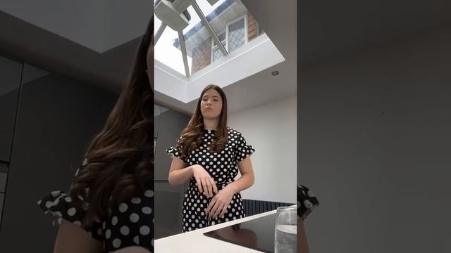 Last Sunday’s virtual gig for The Crown Inn смотреть онлайн