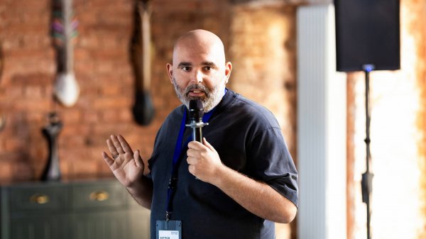 Непрактичное видение будущего ИТ-найма. Евгений Вольнов и Никиты Бугров на SkillStaff Conf 2024